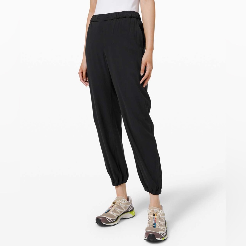 Lululemon Essential‎ Affinity Mid Rise Jogger Black Sz 4 W5CHAS